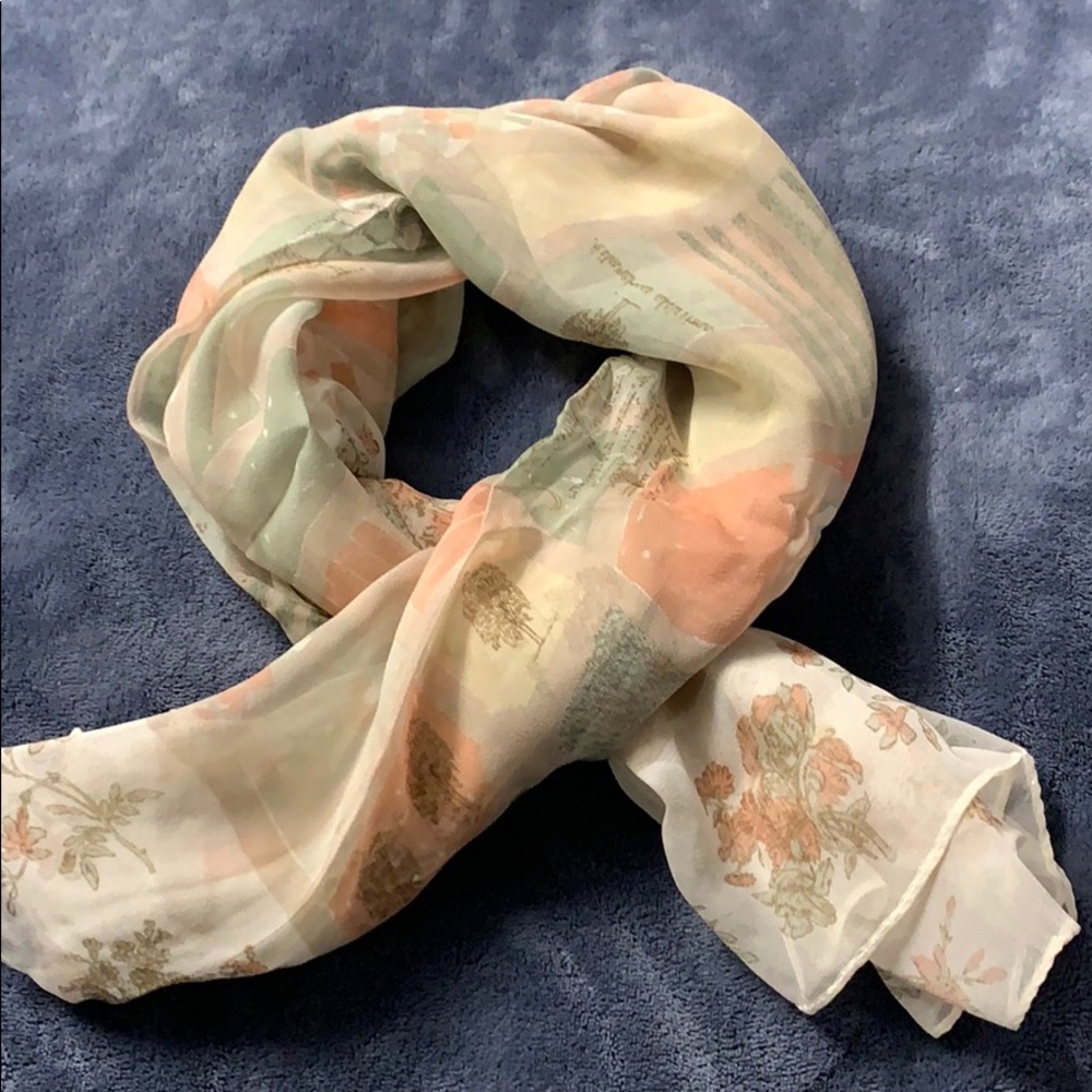 Scarf - Picture 2 of 4